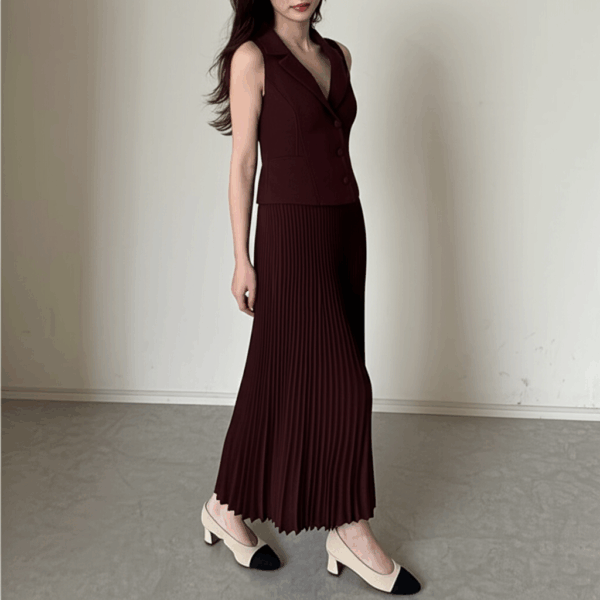 Elegant Pleated Maxi Skirt