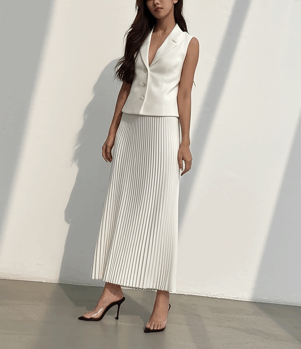 Elegant Pleated Maxi Skirt